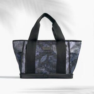Popflex Beach Bag Tote in Midnight Palm
